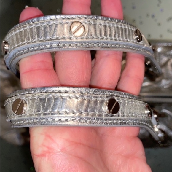 VERSACE RARE METALLIC SILVER LEATHER & OSTRICH LEATHER CLEAN SHOULDER BAG. - Picture 5 of 15